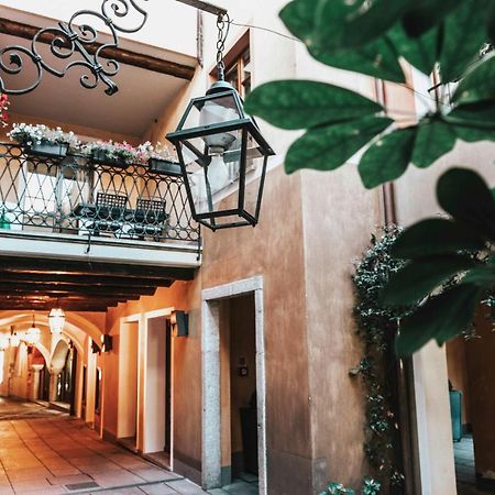 Hotel La Contrada Вербания Екстериор снимка