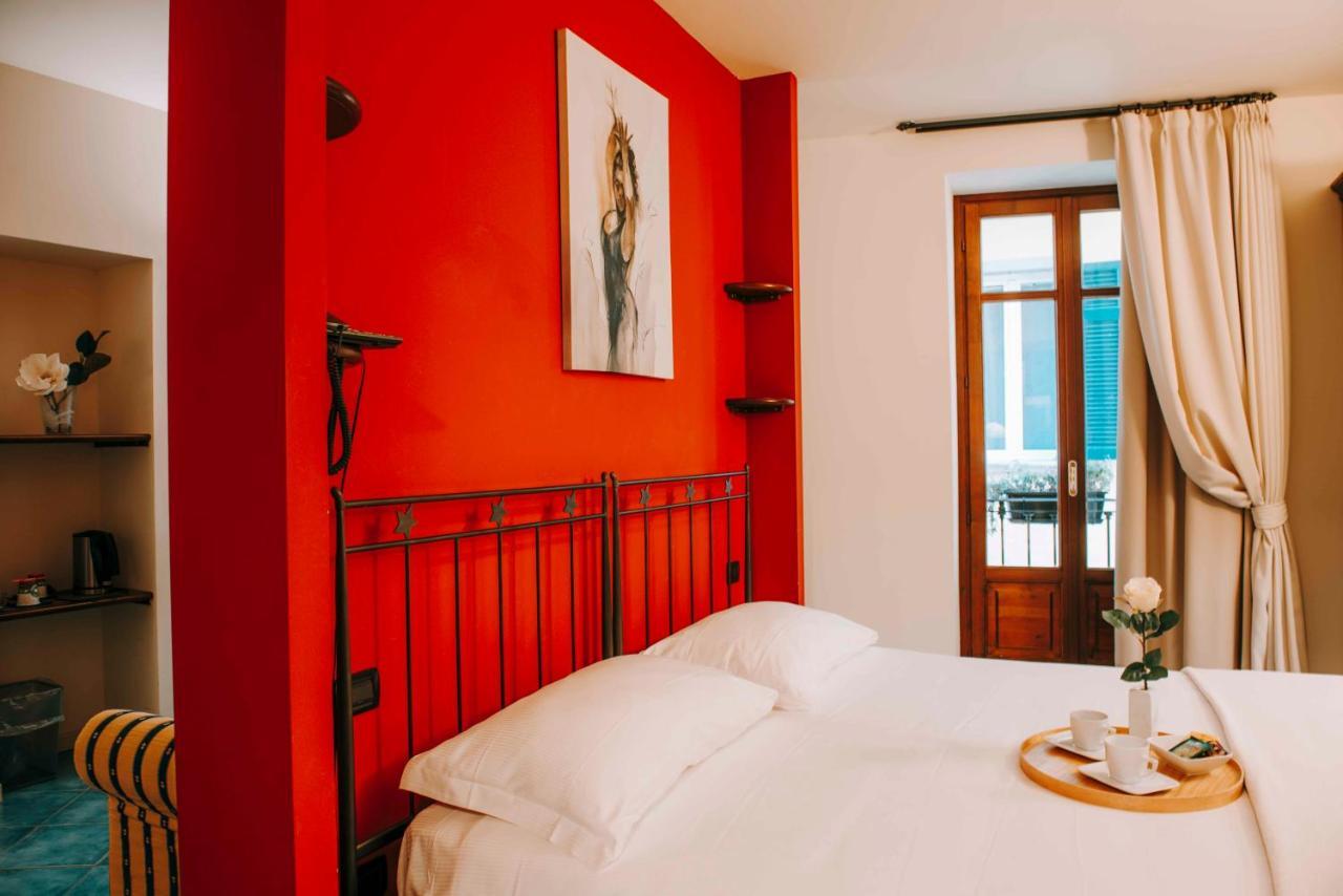 Hotel La Contrada Вербания Екстериор снимка
